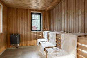 Modern House With Sauna And Mountain Views