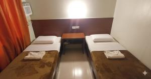 Wayfarer Pension House, Dormitory, and Fast Food