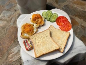 Rocky Mountain Homestay Cat Ba