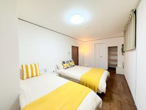 Lucky Clover Spacious Entire House for 9 Direct to Namba Ideal for Families and Groups Fully Equipped