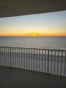Luxury Penthouse On the Beach Ocean View