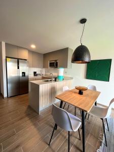 Luxury stay in zone 14