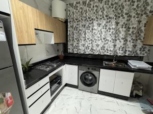 Calm Elegant Apartment City Center with Garage