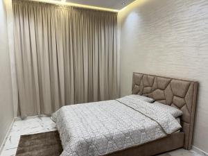 Calm Elegant Apartment City Center with Garage