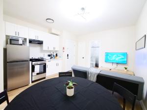 Bright 1BR Getaway Wi-Fi - mins to NYC