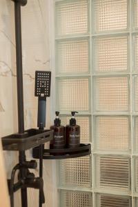 Contemporary Design Central District Studio 2B !