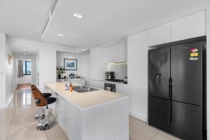 Zen Paradiso 2BR Harbour View - Pool - Balcony