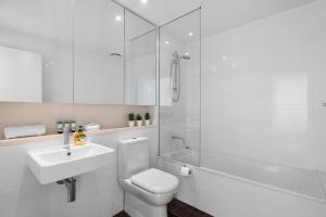 Zen Paradiso 2BR Harbour View - Pool - Balcony