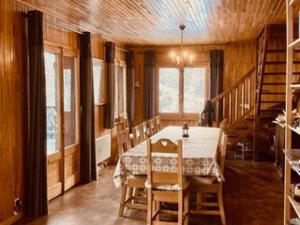 Chalet spacieux 14 pers, 300 m², Wi-Fi - FR-1-815-22