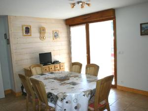 Appartement 3 pièces, 6 pers, proche pistes ski - Praz de Lys - FR-1-815-14