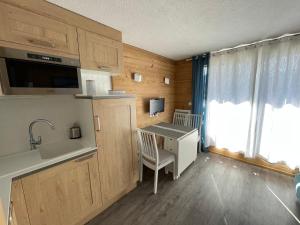 Studio confortable au Praz de Lys, 4 personnes, balcon - FR-1-815-42