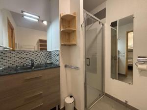 Appartement moderne 2 pièces au pied des pistes à Auris en Oisans - FR-1-297-355