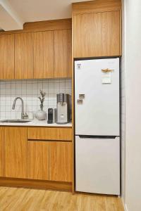 Cozy Home Seoul STN 2min