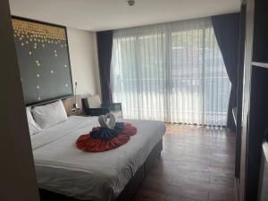 The Beach Heights Condotel Kata 500 meters to Kata beach