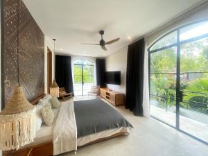 Villa Anwa Cove - Gorgeous 6-BR Villa with 2 Pools in Bali