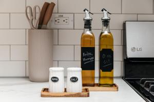 High End Hotel Style 2B apartment with two balconies