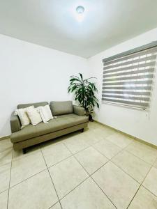 Casa completa en fraccionamiento privado San Jerónimo Coatepec