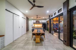 Villa 121 - Modern 1BR Villa Near Batu Belig Beach