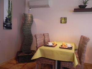 Hotels Hotel Les Pins : photos des chambres