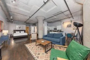 Reside Houston Downtown, a Wyndham Residence
