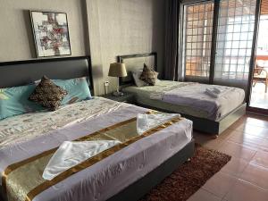 Pickyard Guest House