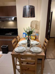 1-Bedroom Condo - Stunning Sunset at the City