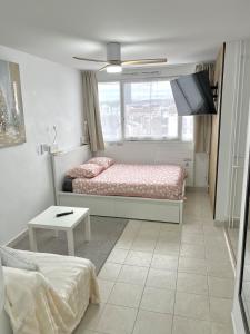 Cozy and Modern Apartment with View