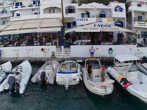 Faros Rooms