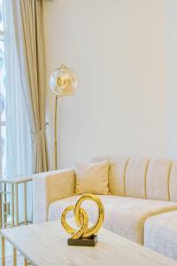 PVH - Canal Frontage 1BR - Millennium Binghatti