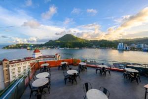 Front One Hotel Jayapura