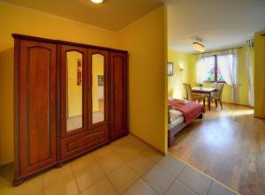 Komfortowe Studio Sun Seasons 24 w Karpaczu z Balkonem by Noclegi Renters