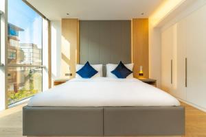 Chic 2Bedroom And Maids Room Apartment Mins from Dubai Mall