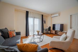 Central Apartment with Bosphurs View