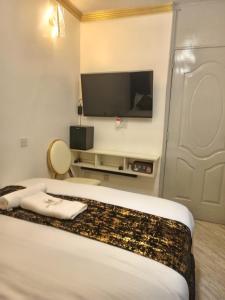 Whispering Palms Studio- Inside kunste Hotel