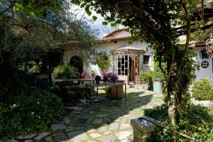 La Canonica dei Fiori - Anna Fendi Country House