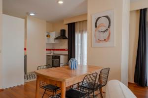 Central Apartment with Bosphurs View