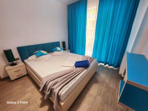 Marina Breeze - Beach Pool Spa Resort Jacuzzi Pool Sauna