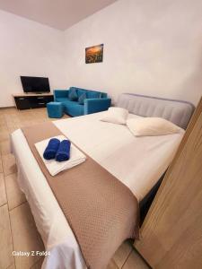 Marina Breeze - Beach Pool Spa Resort Jacuzzi Pool Sauna