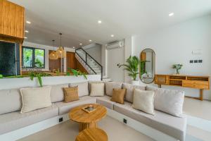 Villa Nuvé - Chic 2BR Mediterranean Pool Villa in Pererenan