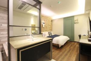 Lime Hotel