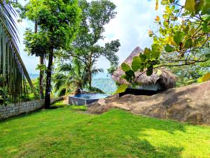 Dhunhill Garden