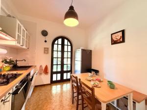 Breezy Garden Hideaway in Pula, Private Garden img19