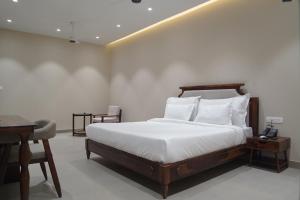 KMR Hotels & Resorts