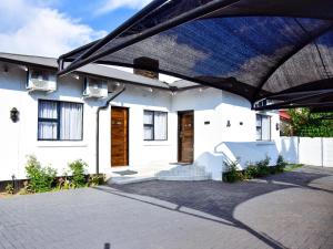 Cest La Vie Guest House