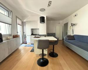 Bilocale centralissimo a due passi dal mare - CN023