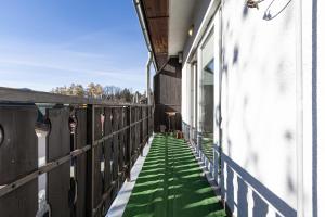 Tatra Horizon Apartment by BookingHost