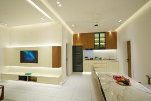 Royale Suites - 1 BHK Serviced Apartment