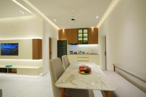 Royale Suites - 1 BHK Serviced Apartment