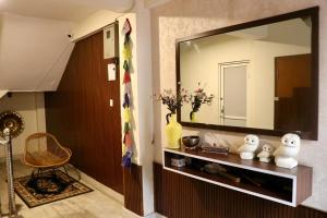 Alleyway Inn - 4 Entire 1BHK Apartment