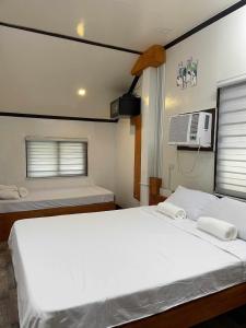 Chias Beach House Siargao